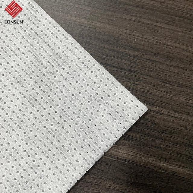 Vải kh&ocirc;ng dệt đục lỗ c&oacute; lỗ dập nổi cho c&aacute;c sản phẩm vệ sinh d&ugrave;ng một lần